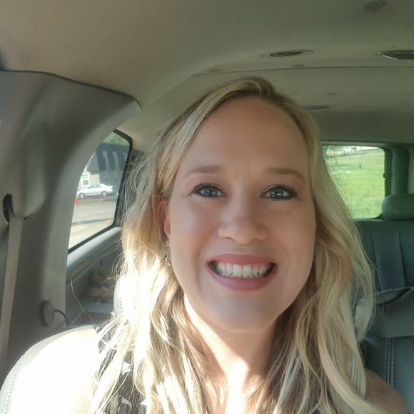 Meet your Posher, Rachel - Picture 1 of 1